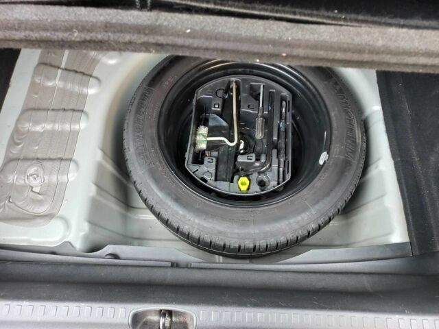 Серый Ситроен С4, объемом двигателя 1.6 л и пробегом 185 тыс. км за 12000 $, фото 10 на Automoto.ua