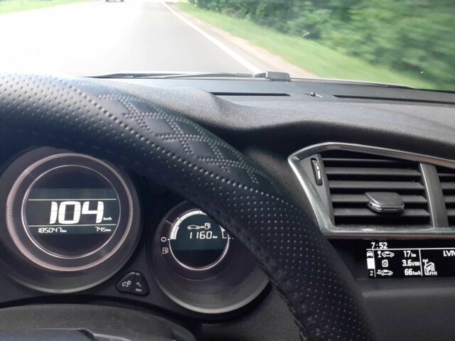 Серый Ситроен С4, объемом двигателя 1.6 л и пробегом 185 тыс. км за 12000 $, фото 8 на Automoto.ua