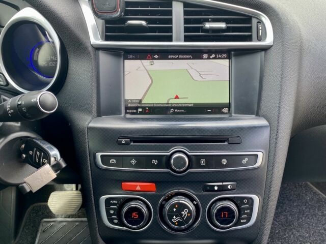 Серый Ситроен С4, объемом двигателя 1.6 л и пробегом 161 тыс. км за 12700 $, фото 10 на Automoto.ua