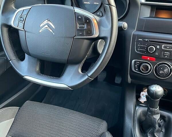 Серый Ситроен С4, объемом двигателя 1.6 л и пробегом 80 тыс. км за 11000 $, фото 19 на Automoto.ua