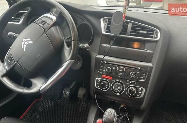 Сірий Сітроен С4, об'ємом двигуна 1.59 л та пробігом 127 тис. км за 9000 $, фото 4 на Automoto.ua