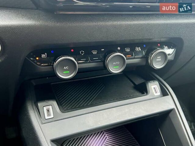 Сірий Сітроен С4, об'ємом двигуна 1.5 л та пробігом 16 тис. км за 26000 $, фото 19 на Automoto.ua