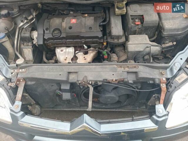 Серый Ситроен С4, объемом двигателя 1.59 л и пробегом 245 тыс. км за 2400 $, фото 9 на Automoto.ua