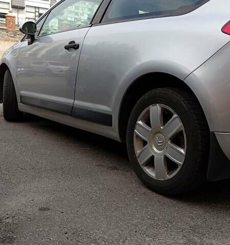 Серый Ситроен С4, объемом двигателя 1.59 л и пробегом 244 тыс. км за 4100 $, фото 4 на Automoto.ua