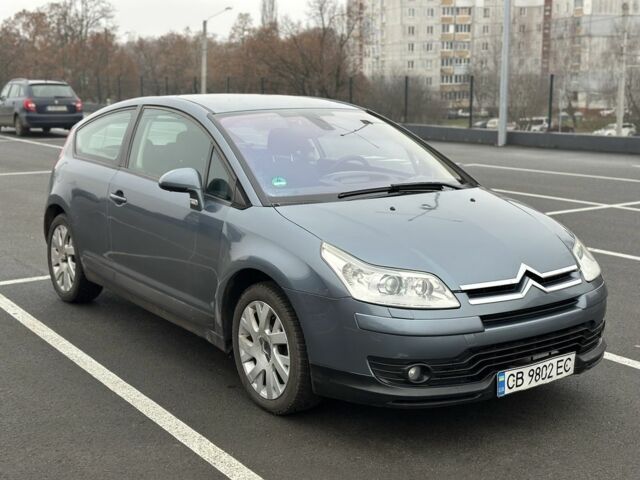 Серый Ситроен С4, объемом двигателя 1.6 л и пробегом 185 тыс. км за 3800 $, фото 1 на Automoto.ua