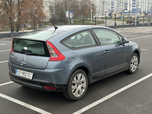 Серый Ситроен С4, объемом двигателя 1.6 л и пробегом 185 тыс. км за 3800 $, фото 2 на Automoto.ua