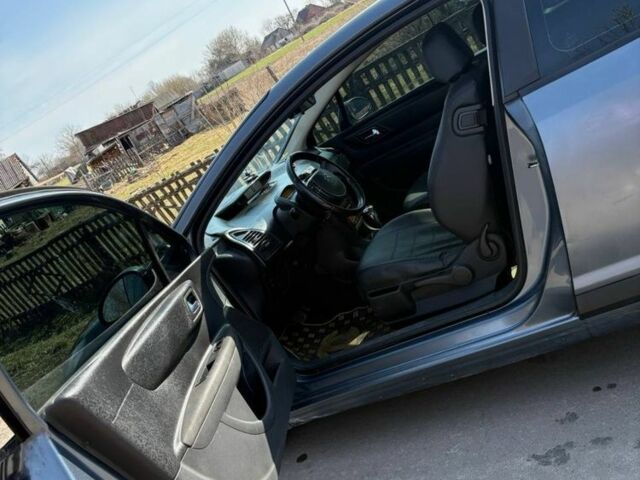 Серый Ситроен С4, объемом двигателя 1.6 л и пробегом 3 тыс. км за 3000 $, фото 2 на Automoto.ua