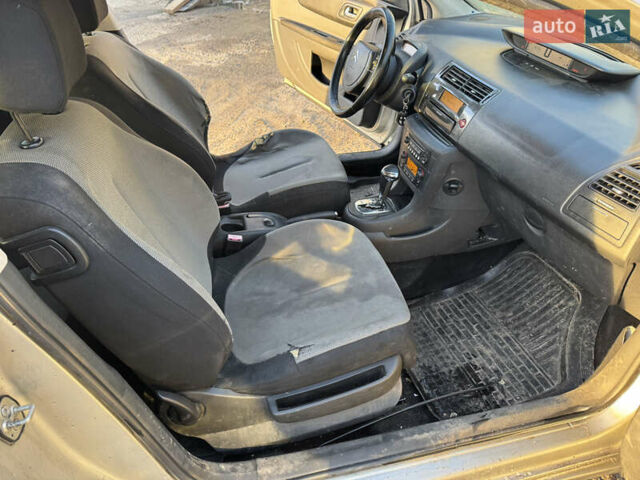 Серый Ситроен С4, объемом двигателя 1.6 л и пробегом 162 тыс. км за 2998 $, фото 8 на Automoto.ua