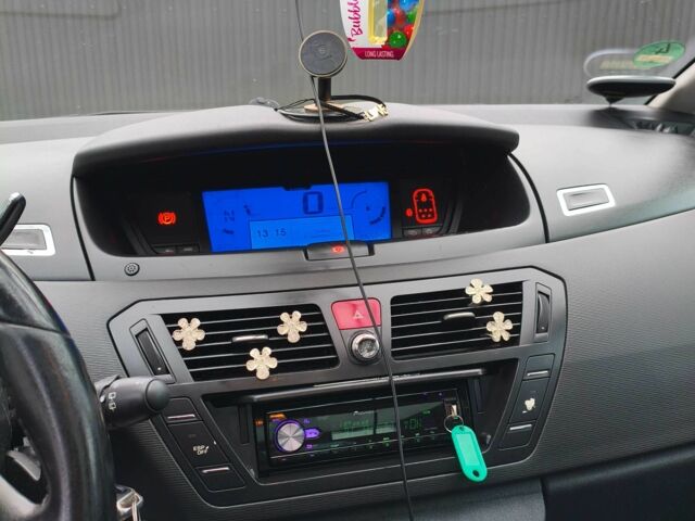 Серый Ситроен С4, объемом двигателя 2 л и пробегом 387 тыс. км за 6200 $, фото 2 на Automoto.ua