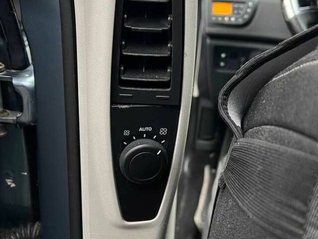 Серый Ситроен С4, объемом двигателя 2 л и пробегом 387 тыс. км за 6200 $, фото 6 на Automoto.ua