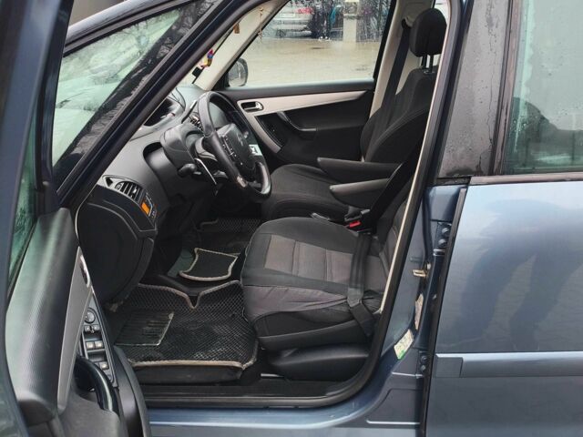 Серый Ситроен С4, объемом двигателя 2 л и пробегом 387 тыс. км за 6200 $, фото 11 на Automoto.ua