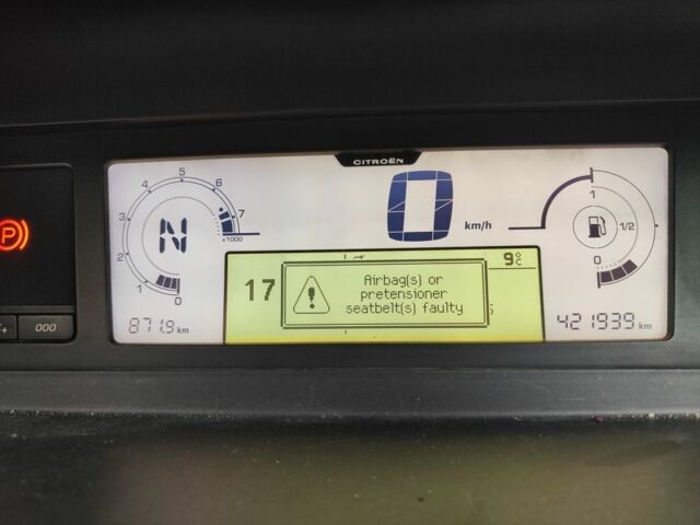 Сірий Сітроен С4, об'ємом двигуна 2 л та пробігом 423 тис. км за 3999 $, фото 4 на Automoto.ua