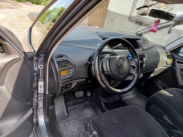 Серый Ситроен С4, объемом двигателя 2 л и пробегом 250 тыс. км за 5500 $, фото 3 на Automoto.ua