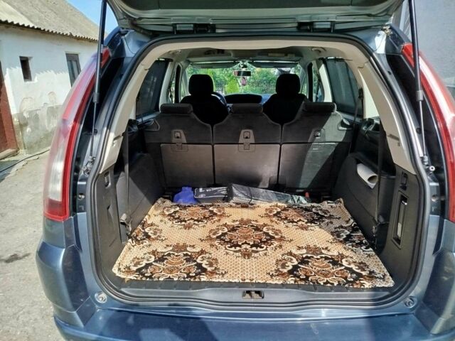 Серый Ситроен С4, объемом двигателя 2 л и пробегом 250 тыс. км за 5500 $, фото 7 на Automoto.ua