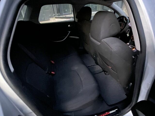 Серый Ситроен С4, объемом двигателя 1.6 л и пробегом 374 тыс. км за 6300 $, фото 7 на Automoto.ua