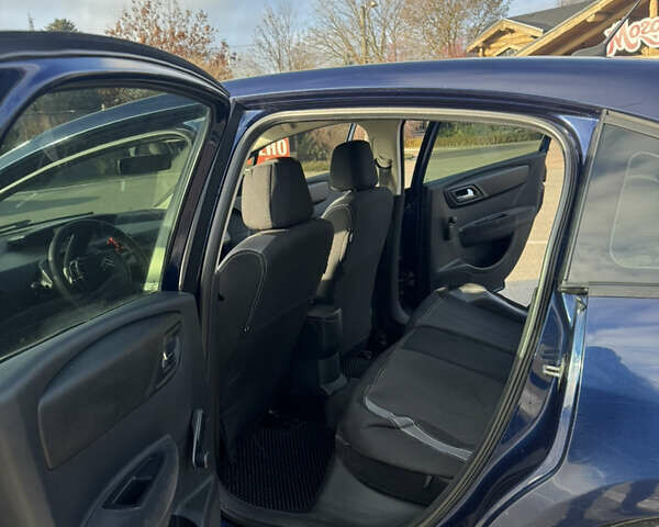 Синий Ситроен С4, объемом двигателя 1.6 л и пробегом 250 тыс. км за 5500 $, фото 5 на Automoto.ua