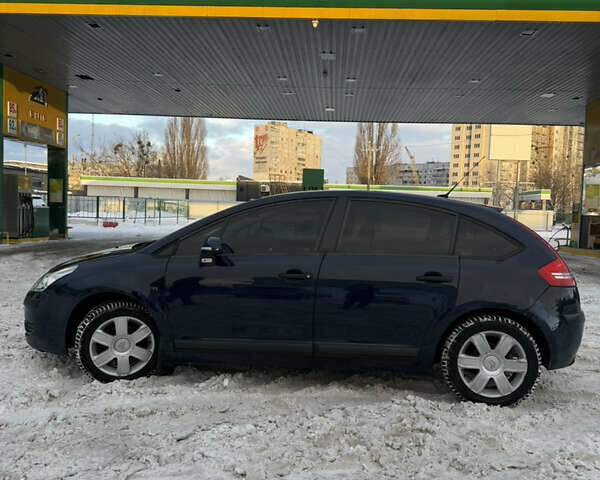 Синий Ситроен С4, объемом двигателя 1.6 л и пробегом 129 тыс. км за 4000 $, фото 4 на Automoto.ua