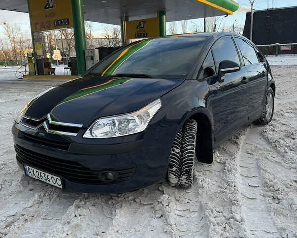 Синий Ситроен С4, объемом двигателя 1.6 л и пробегом 129 тыс. км за 4000 $, фото 3 на Automoto.ua