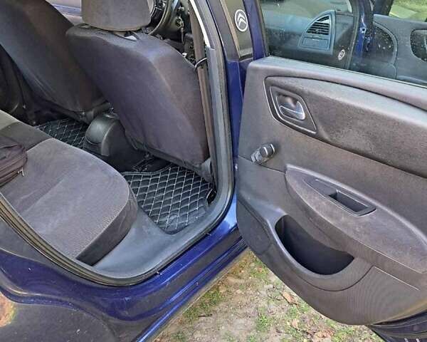 Синій Сітроен С4, об'ємом двигуна 1.6 л та пробігом 250 тис. км за 4000 $, фото 6 на Automoto.ua