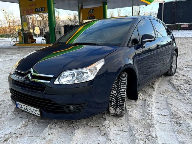 Синий Ситроен С4, объемом двигателя 1.6 л и пробегом 130 тыс. км за 4000 $, фото 3 на Automoto.ua