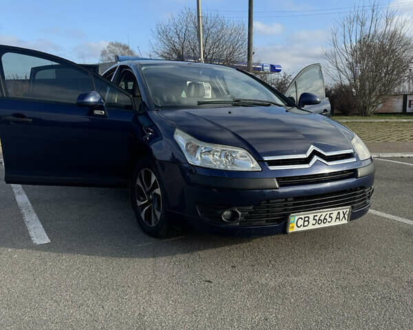 Синий Ситроен С4, объемом двигателя 1.6 л и пробегом 250 тыс. км за 5500 $, фото 1 на Automoto.ua