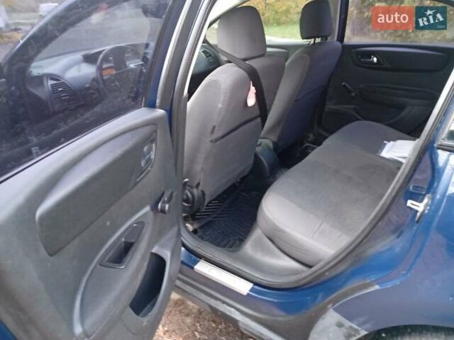 Синій Сітроен С4, об'ємом двигуна 1.59 л та пробігом 220 тис. км за 3000 $, фото 3 на Automoto.ua