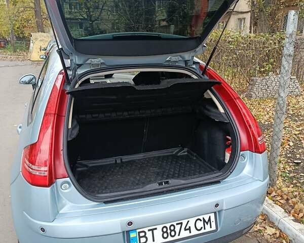 Синий Ситроен С4, объемом двигателя 1.6 л и пробегом 306 тыс. км за 4500 $, фото 8 на Automoto.ua