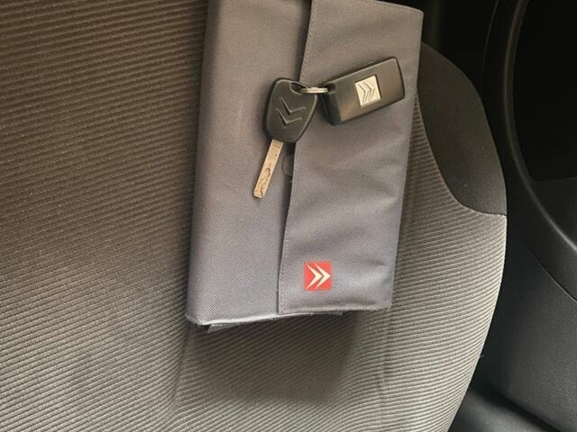 Синій Сітроен С4, об'ємом двигуна 1.6 л та пробігом 215 тис. км за 2800 $, фото 9 на Automoto.ua