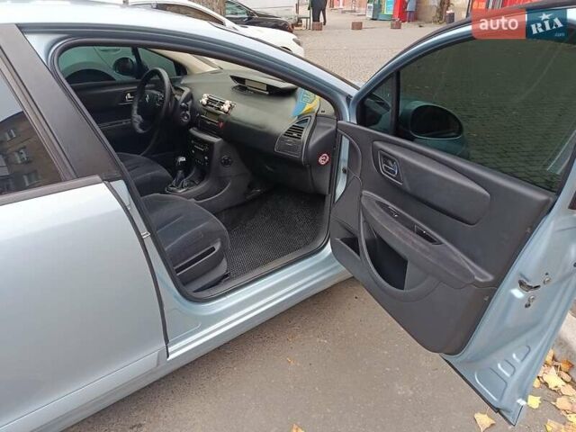 Синий Ситроен С4, объемом двигателя 1.6 л и пробегом 306 тыс. км за 4500 $, фото 9 на Automoto.ua