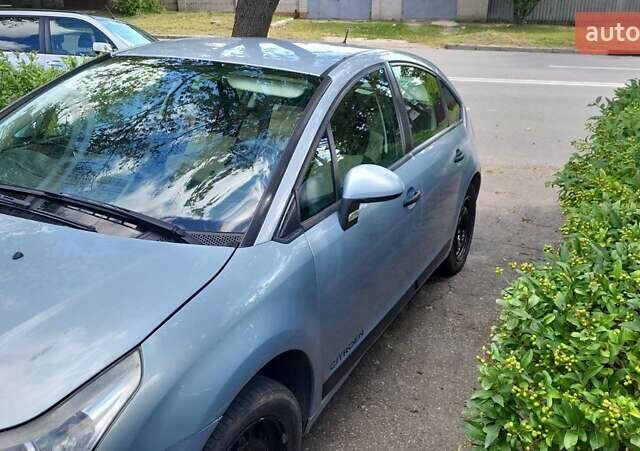 Синий Ситроен С4, объемом двигателя 1.6 л и пробегом 195 тыс. км за 3650 $, фото 4 на Automoto.ua
