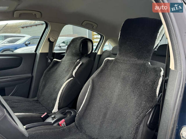 Синий Ситроен С4, объемом двигателя 1.6 л и пробегом 233 тыс. км за 4200 $, фото 6 на Automoto.ua