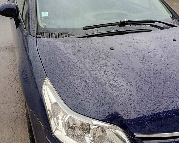 Синий Ситроен С4, объемом двигателя 1.6 л и пробегом 275 тыс. км за 3500 $, фото 4 на Automoto.ua