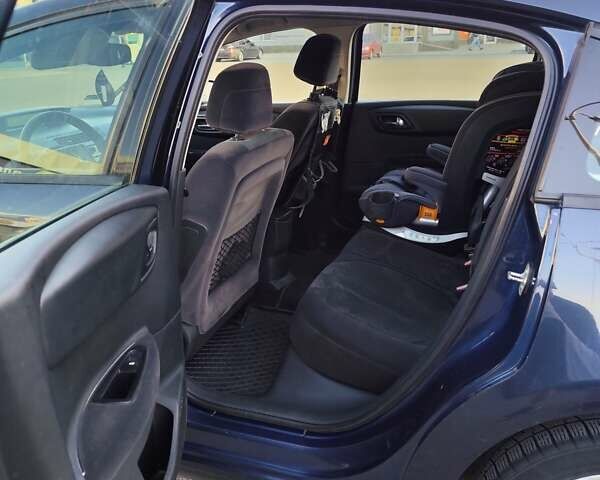 Синий Ситроен С4, объемом двигателя 1.6 л и пробегом 230 тыс. км за 4600 $, фото 13 на Automoto.ua