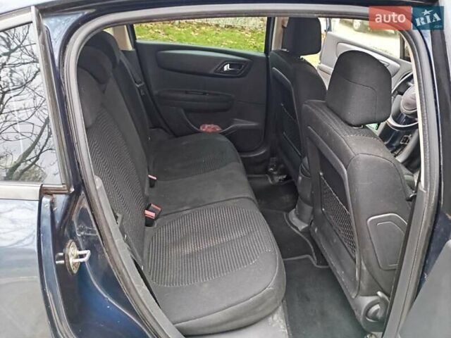 Синий Ситроен С4, объемом двигателя 1.59 л и пробегом 132 тыс. км за 4500 $, фото 9 на Automoto.ua