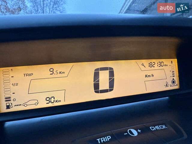 Синий Ситроен С4, объемом двигателя 1.59 л и пробегом 182 тыс. км за 3900 $, фото 19 на Automoto.ua