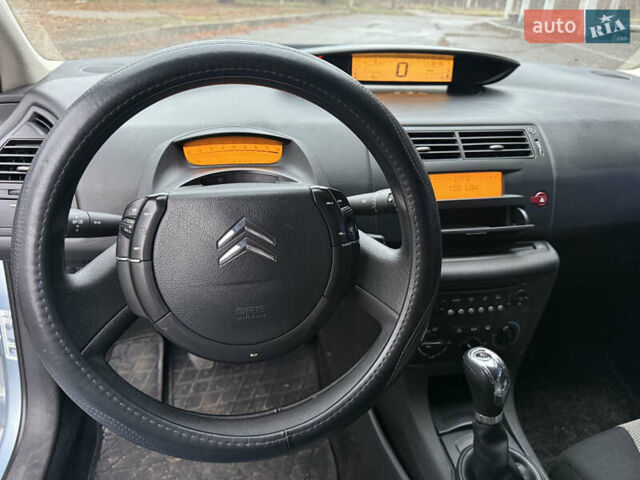 Синий Ситроен С4, объемом двигателя 1.59 л и пробегом 182 тыс. км за 3900 $, фото 44 на Automoto.ua