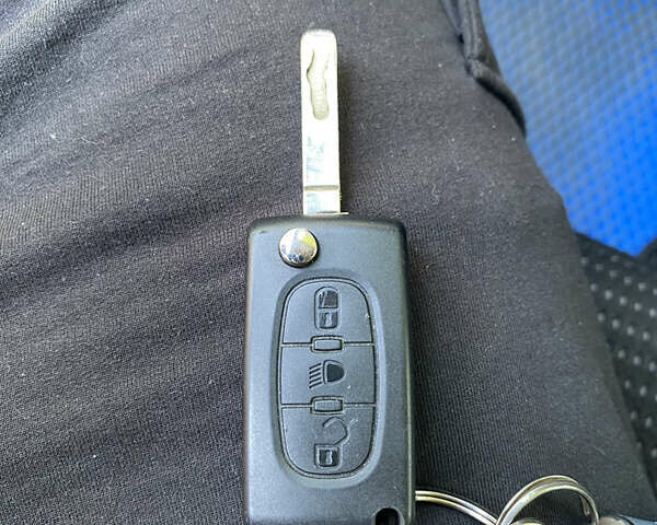 Синій Сітроен С4, об'ємом двигуна 1.6 л та пробігом 237 тис. км за 6300 $, фото 10 на Automoto.ua