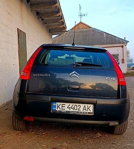 Синий Ситроен С4, объемом двигателя 1.6 л и пробегом 258 тыс. км за 6000 $, фото 2 на Automoto.ua