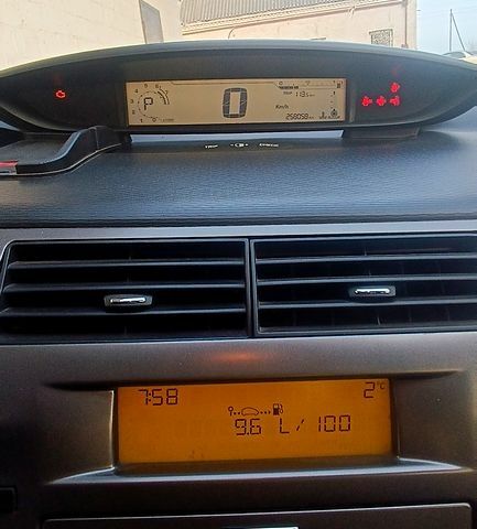Ситроен С4 2010 в Днепре (Днепропетровске) на Automoto.ua Синий Ситроен С4, объемом двигателя 1.6 л и пробегом 258 тыс. км за 6000 $, фото 4 на Automoto.ua