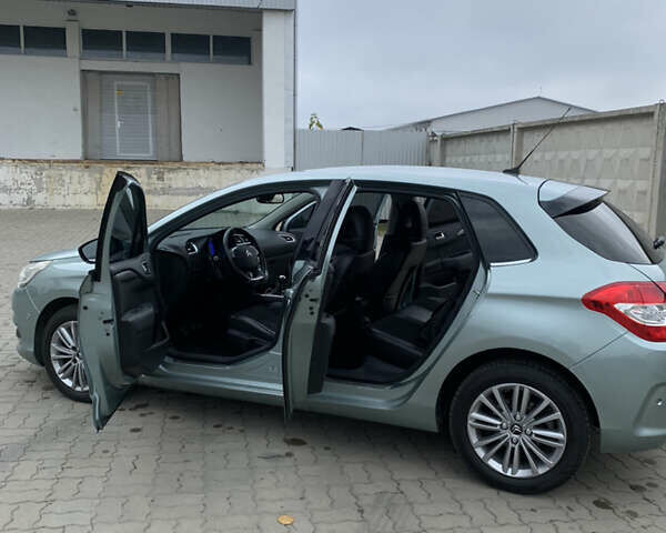 Синий Ситроен С4, объемом двигателя 1.6 л и пробегом 207 тыс. км за 7000 $, фото 16 на Automoto.ua