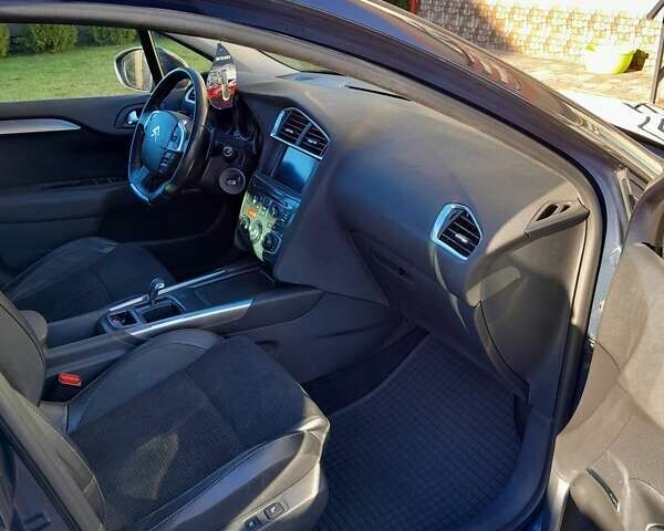 Синий Ситроен С4, объемом двигателя 1.56 л и пробегом 282 тыс. км за 7000 $, фото 10 на Automoto.ua