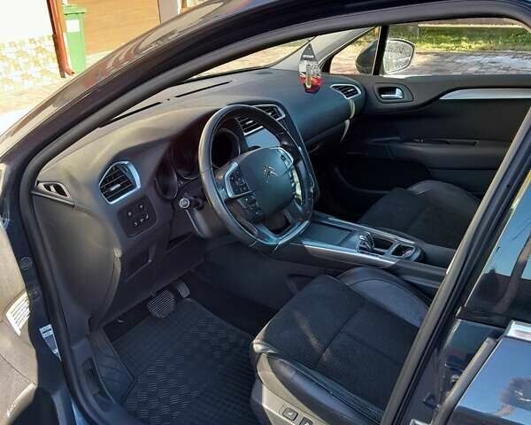 Синий Ситроен С4, объемом двигателя 1.56 л и пробегом 282 тыс. км за 7000 $, фото 8 на Automoto.ua