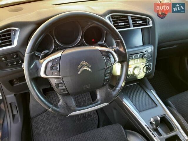 Синий Ситроен С4, объемом двигателя 1.56 л и пробегом 282 тыс. км за 7000 $, фото 15 на Automoto.ua