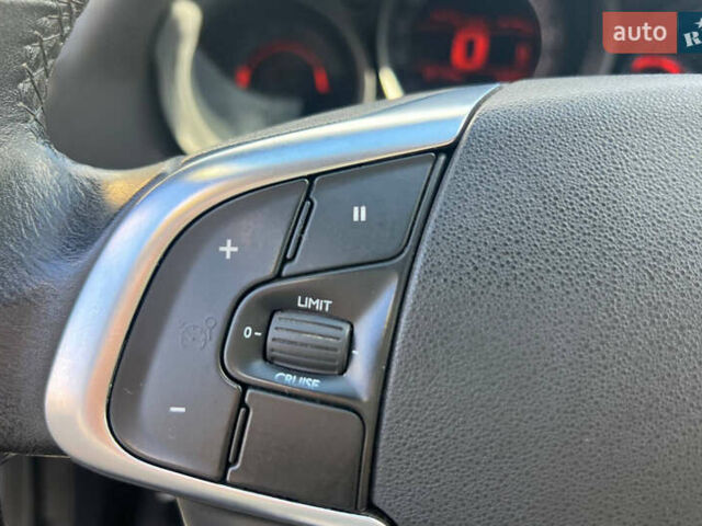 Синий Ситроен С4, объемом двигателя 1.59 л и пробегом 107 тыс. км за 8200 $, фото 10 на Automoto.ua