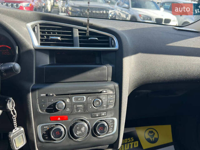 Ситроен С4 2012 в Ивано-Франковске на Automoto.ua Синий Ситроен С4, объемом двигателя 1.59 л и пробегом 107 тыс. км за 8200 $, фото 12 на Automoto.ua