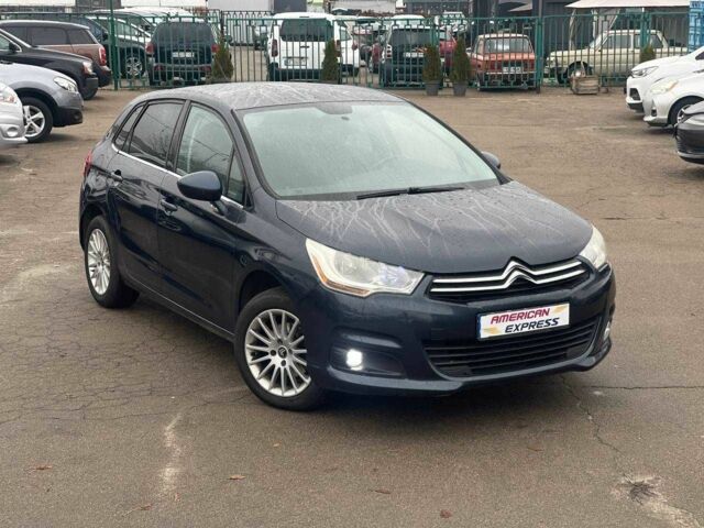 Синий Ситроен С4, объемом двигателя 1.6 л и пробегом 200 тыс. км за 5850 $, фото 1 на Automoto.ua