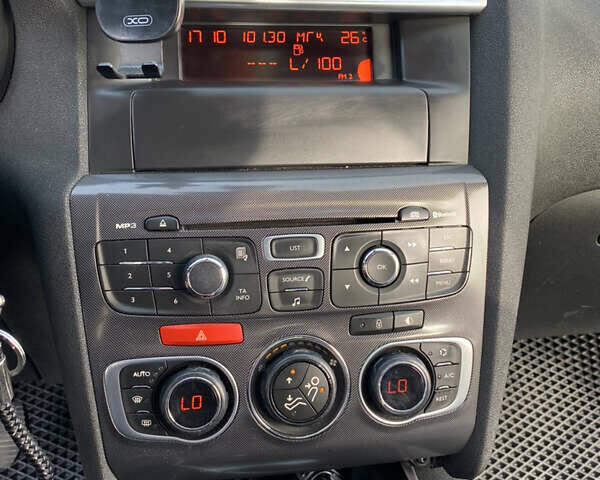 Синий Ситроен С4, объемом двигателя 1.56 л и пробегом 209 тыс. км за 8000 $, фото 7 на Automoto.ua