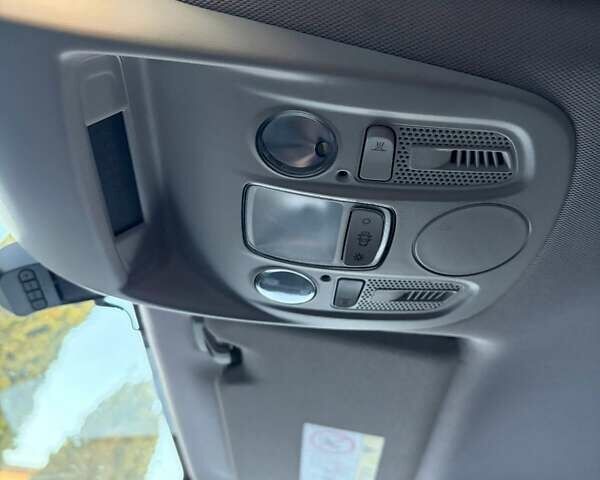 Синий Ситроен С4, объемом двигателя 1.56 л и пробегом 198 тыс. км за 9900 $, фото 5 на Automoto.ua