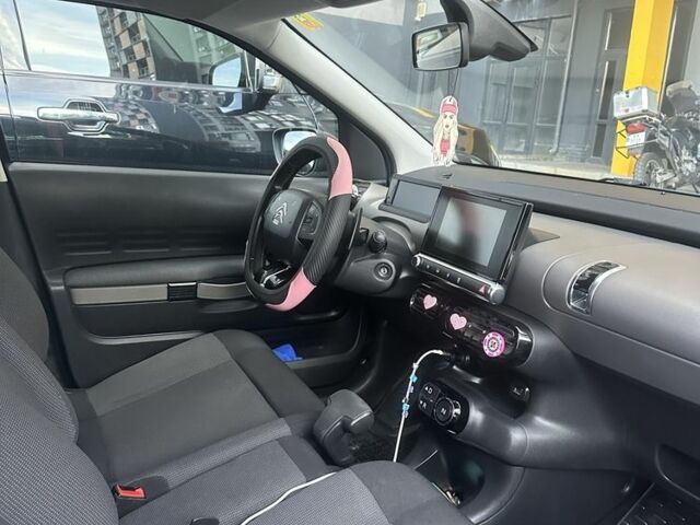 Синий Ситроен С4, объемом двигателя 1.6 л и пробегом 157 тыс. км за 10500 $, фото 3 на Automoto.ua