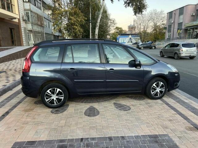 Синий Ситроен С4, объемом двигателя 1.7 л и пробегом 298 тыс. км за 4500 $, фото 3 на Automoto.ua